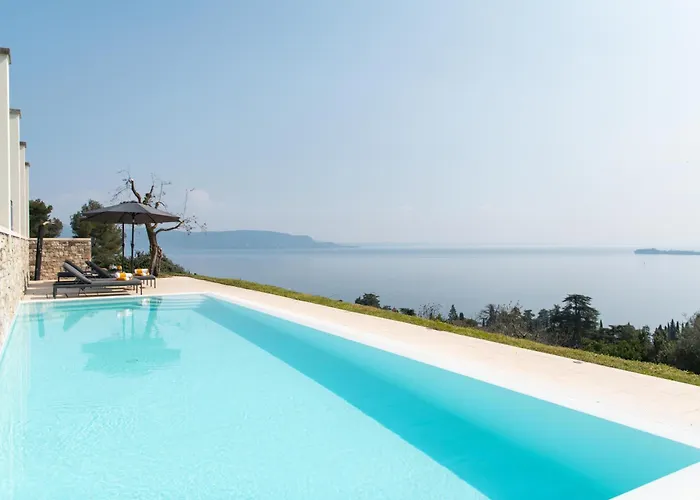 Villa Albachiara, Private Luxury Villa With Private Pool And Lake View