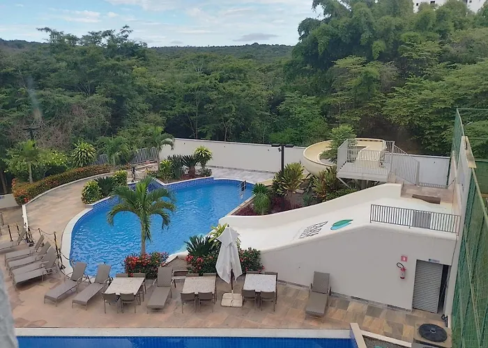 Apto no Park Veredas com acesso ao rio de águas quentes e área de lazer espetacular