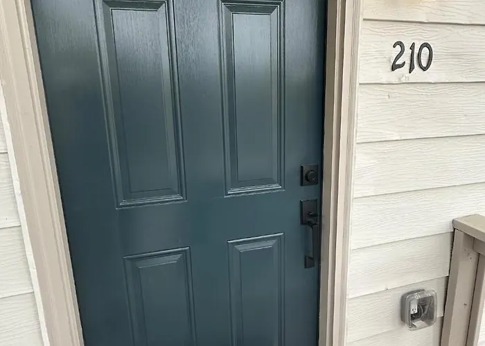 Renovated 2Br Dt Marietta Braves