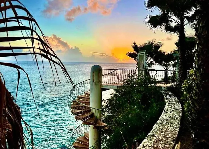 Seaside Serenity - Pools & Beach Access