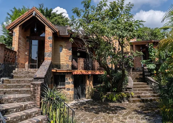 Charming Cabin With Scenic View In Tepoztlan