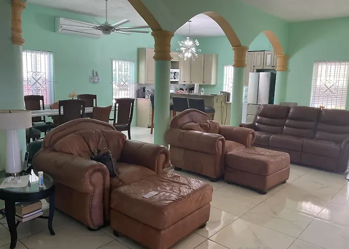 A Taste Of Jamaica Lavern'S Place