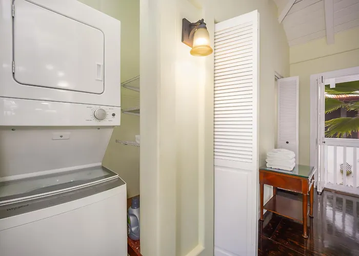Kona Penthouse Retreat - Relaxed 2 Bd With Ocean Views
