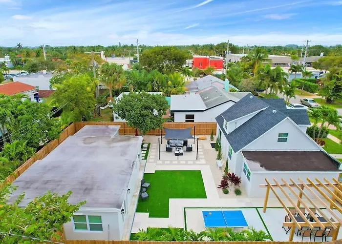 Lytle Palm Studio