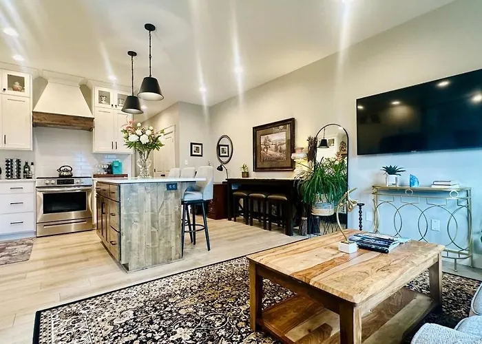 Luxury Comfort Near Downtown