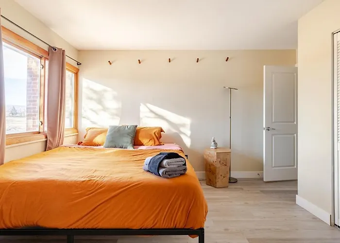 1 Bd Boulder Getaway - Pets Allowed With Full Amenities