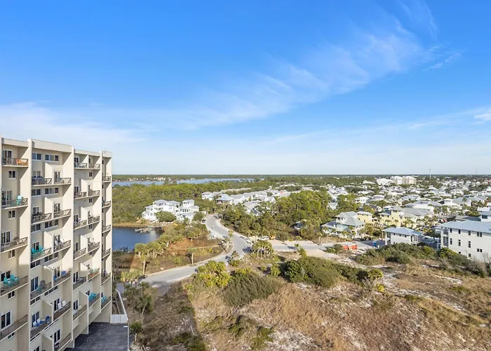 Pinnacle Port Penthouse 15