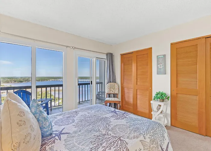 Pinnacle Port Penthouse11