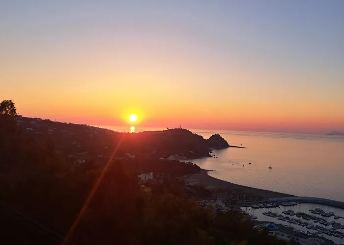 Holiday House Tecla