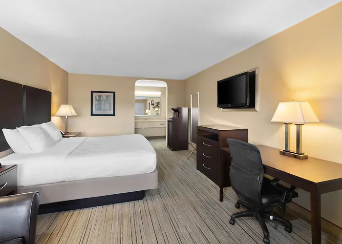 Best Western Cedar Inn