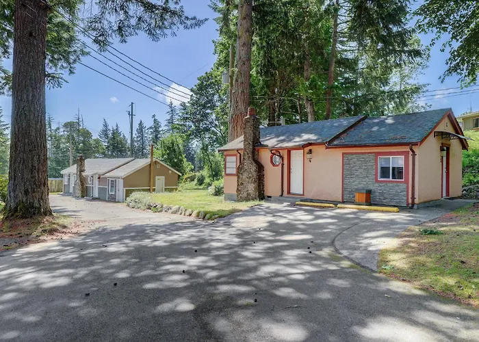Malahat Bungalows Motel
