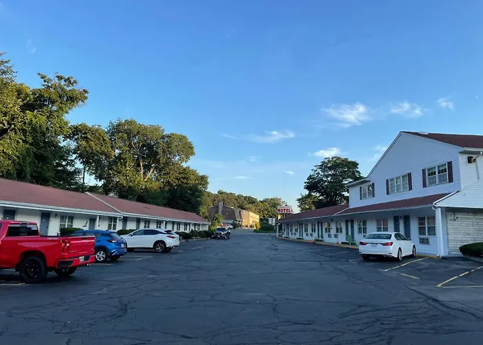 Chisholm'S Motor Inn