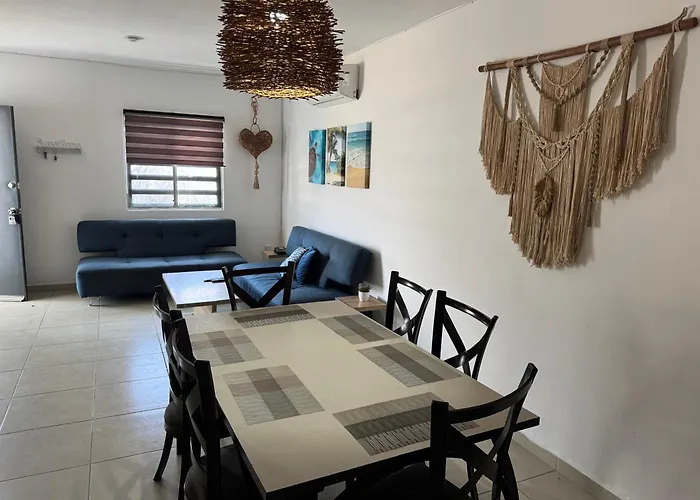 La Casa Del Arbol -4Bed 3 Bath