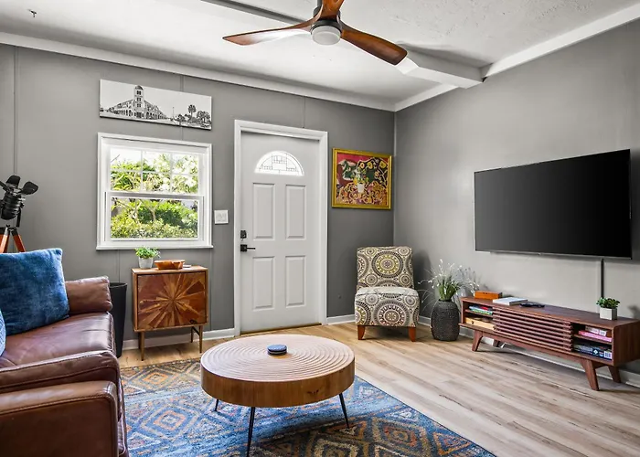 Condo - 2 Min Walk To Beach