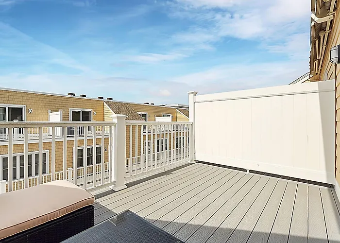 Ashworth Escape Balcony Steps To Beach Ac