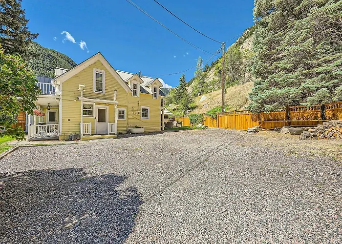 Historic 4 Bedroom Victorian Home In Downtown Georgetown