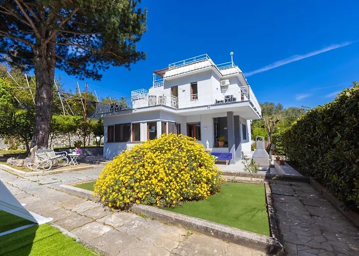 Estate4home - Villa Louise