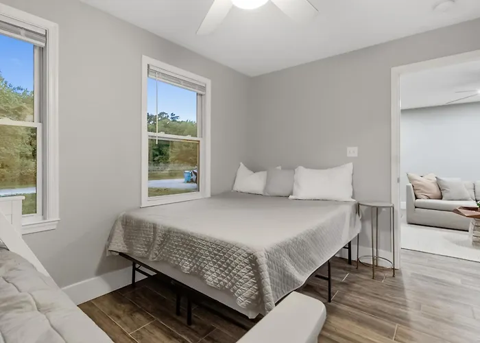Charming Single-Family Home Between Ocean City & Assateague Island Pet-Friendly Retreat