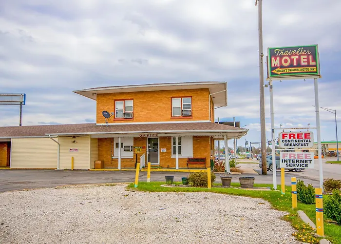 Oyo Travelier Motel