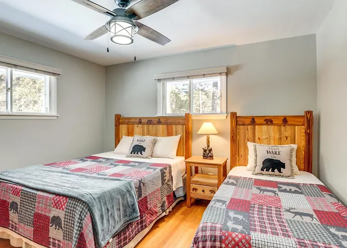 Eagle River Winter Cabin W/ Fire Pits & Trails