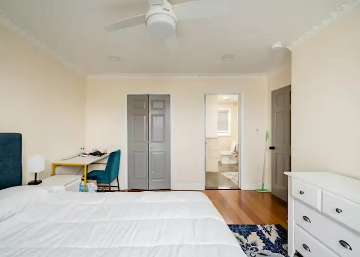 Luxury Hotel-Style Room In Queens, New York