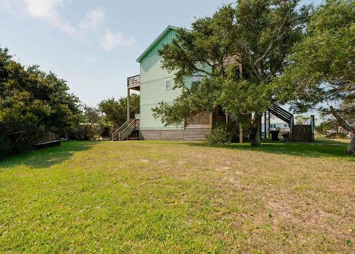 Quiet Hatteras Duplex With Decks ~ 1 Mile To Beach