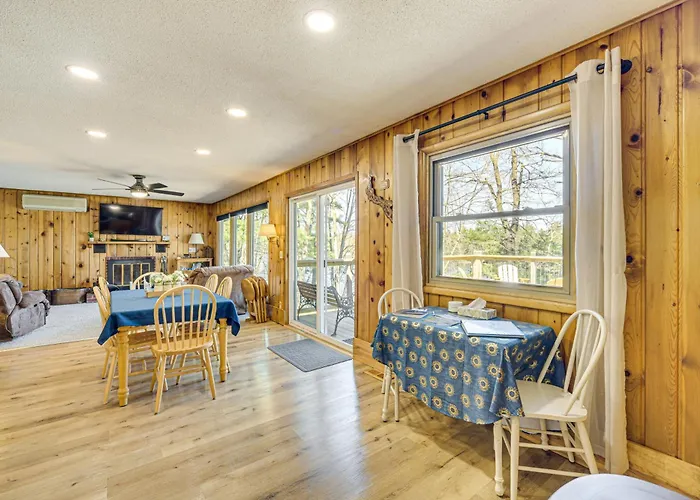 Beautiful Chetek Home W/ Prairie Lake Access!
