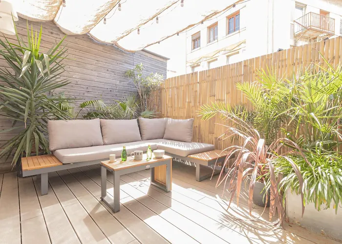 Afrobohome, Experience Atypique, Clim, 2 A 6 Personnes, Proche Centre Nimes, Garage Clos