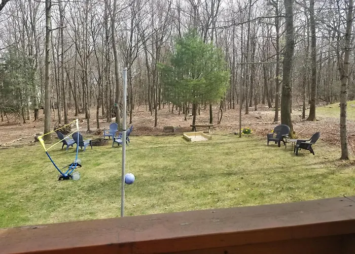 Serenity And Fun All In One In This Cozy Pocono Cabin