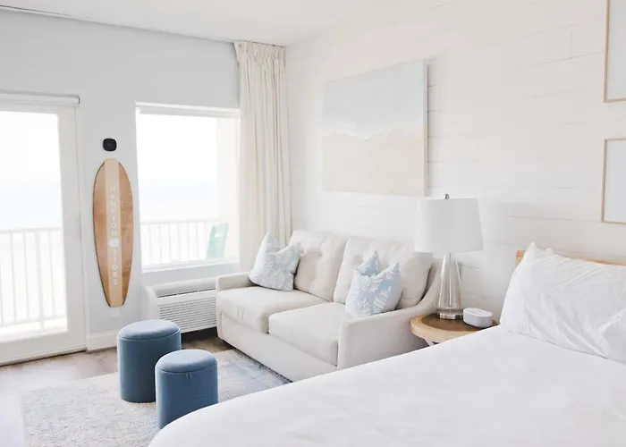 Hampton Tides-Ocean View-Top Floor With Balcony
