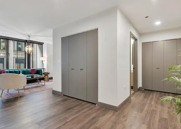 Experience Downtown Chicago At Millennium - Luxury Apartments In The Loop