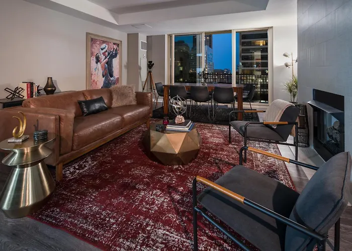 The Bernardin Gold Coast Luxury Apartments Near Magnificent Mile