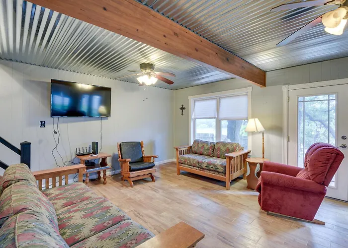 Lake Brownwood Home W/ Private Boat Dock!