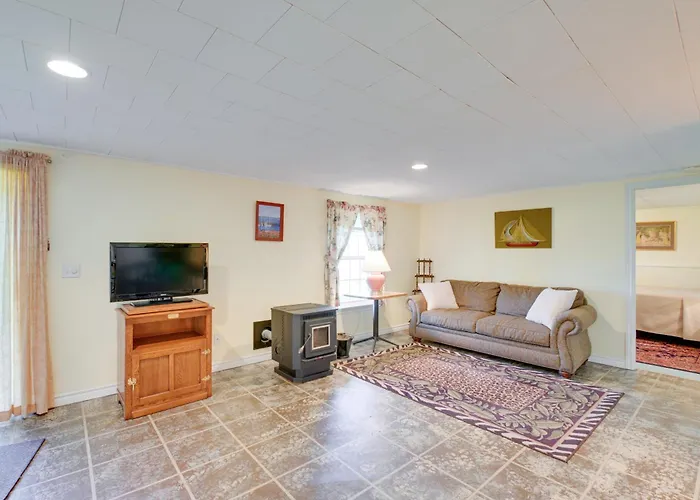 Maine Retreat W/ Ocean Views, Walk To Downtown!