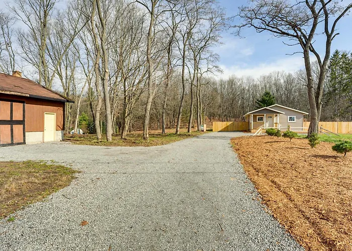 Boat, Fish & Hike: Cozy Getaway In Twin Lake!