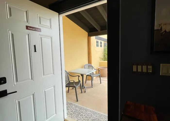 Sunset Suite - Cave Creek Guest Suites
