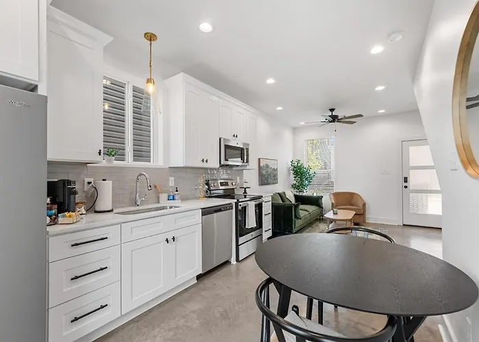 Boudin House Luxury Amenities Prime Location Wifi