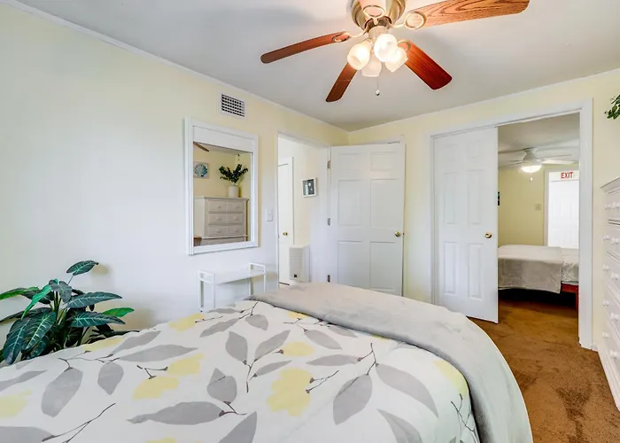 St. Marys Chic: Porch Living & Total Walkability!