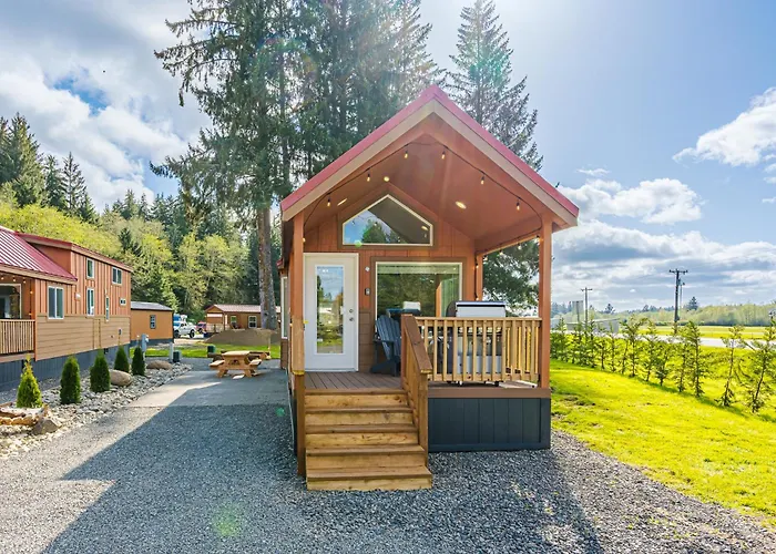 Rainforest Tiny Home Retreat Bohemian Cottage
