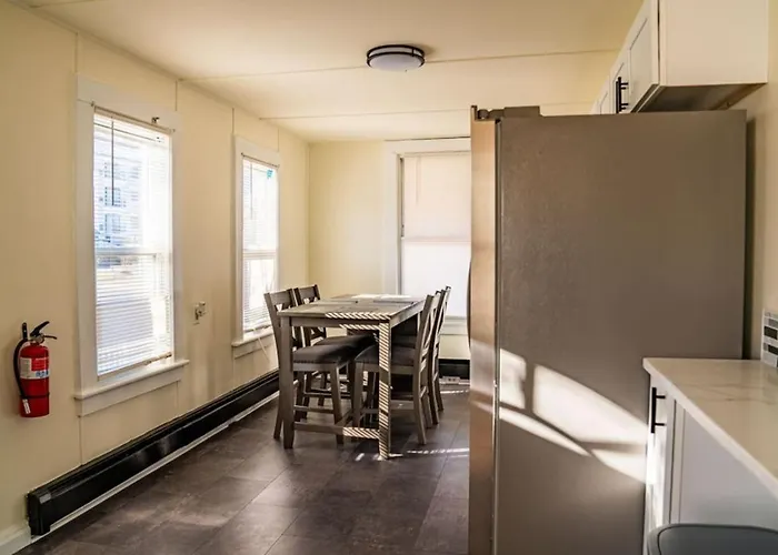 One Bed Retreat In Long Branch