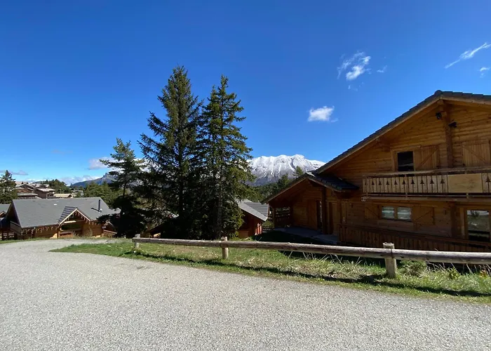 Eden Sur Les Pistes Avec Vue Panoramique Sur La Vallee