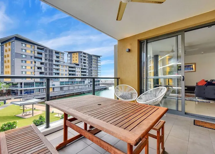 Waterfront Pearl Suite 2 Bed Luxury Apt