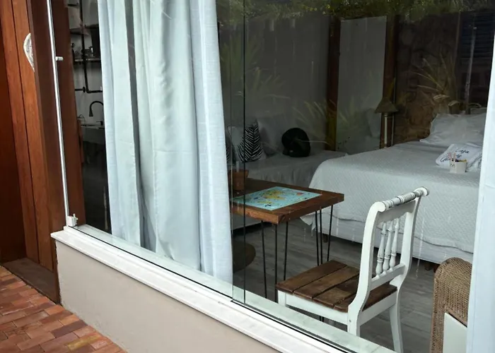 Almas Gêmeas suíte com cozinha praia da Ribeira