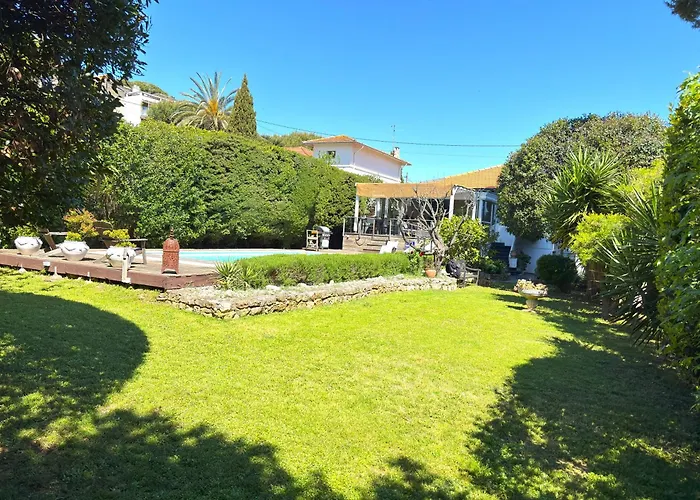 Cannes Villa Warm, Peaceful Retreat With Private Garden & Pool