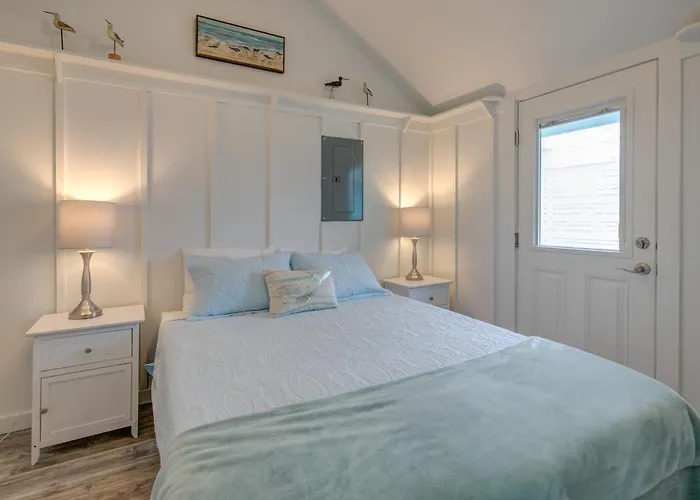 Mermaid Cottage 1-Bedroom Beach Cottage