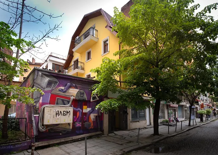 Nova Guesthouse - Private En-Suite Rooms I Sofia Center I Self Check-In