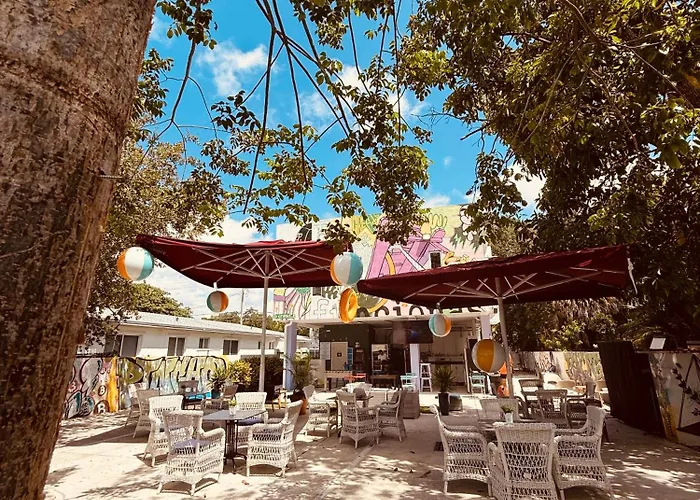 Atrium Design District