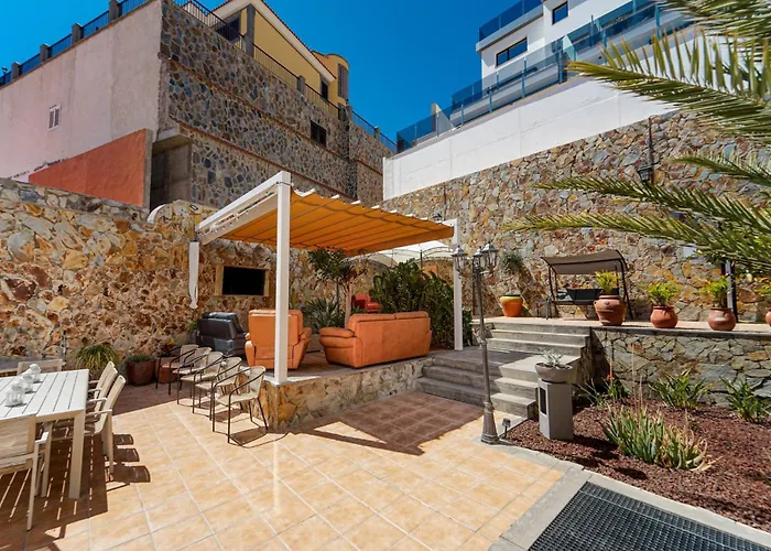 Magnificent 5-Star Very Large Luxury Villa Sea View Jacuzzi And Heated Pool