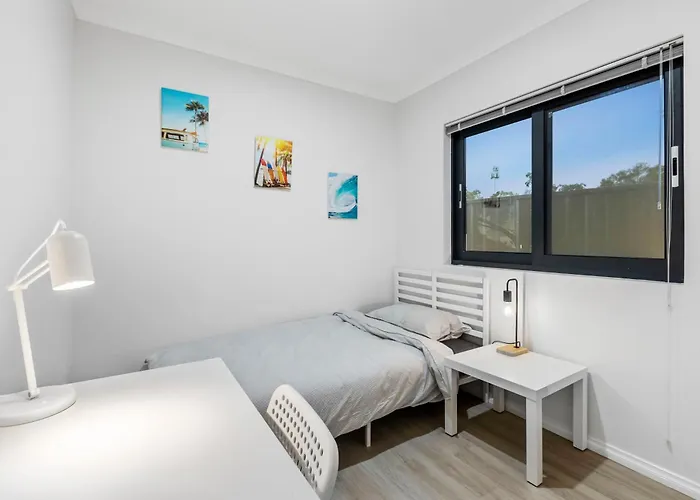 Modern Rooms For Professionals-Walk To Curtin University