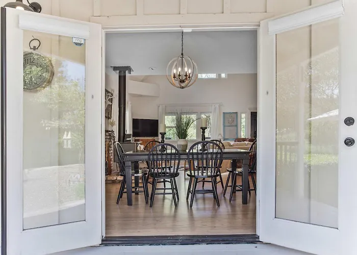 Charming 4Br Wine Country Getaway With Spa & Firepit